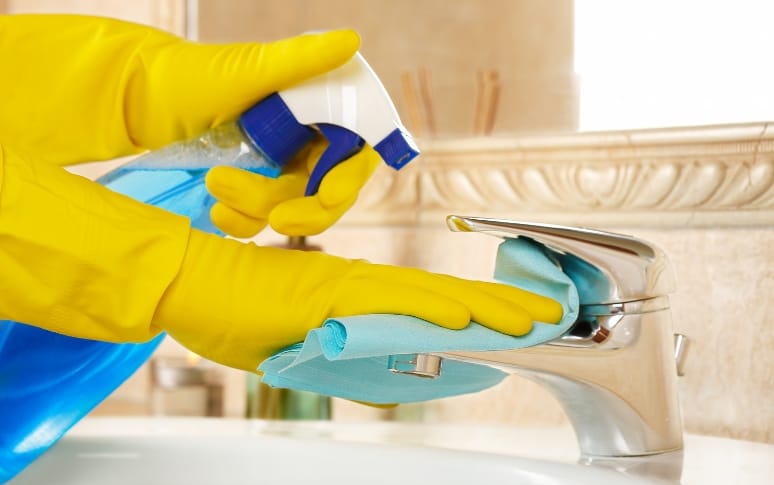 4. Bathroom Deep-Cleaning Techniques