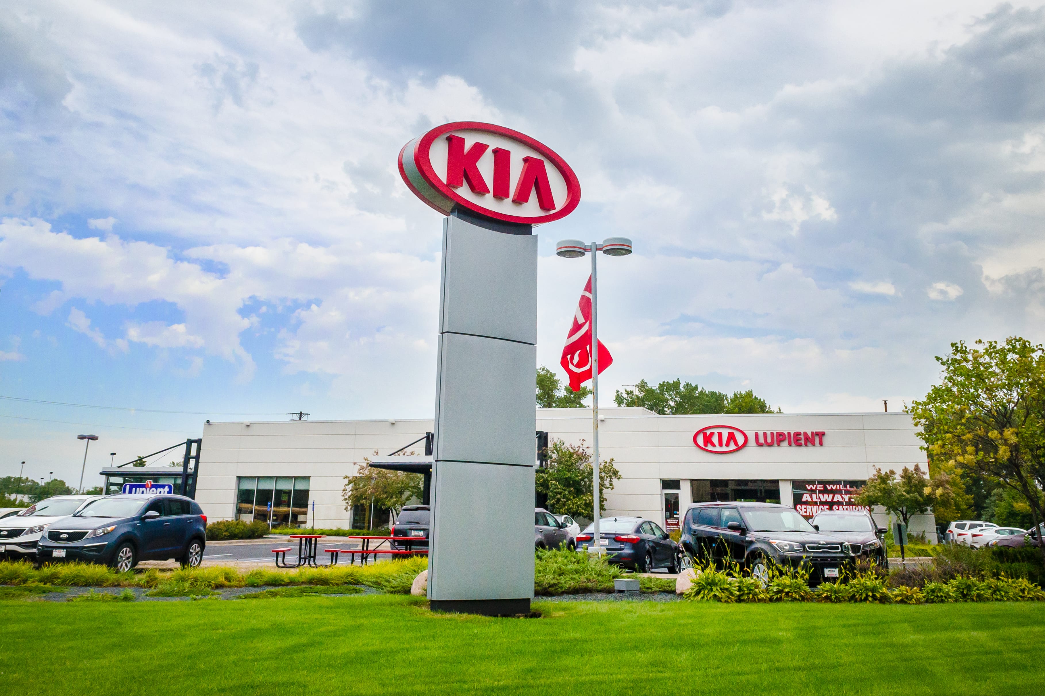 Lupient KIA Nissan