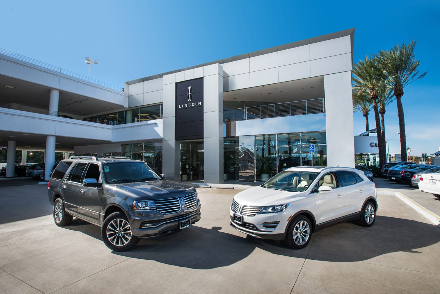 Land Rover Van Nuys