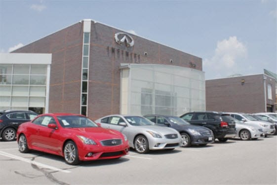 Plaza INFINITI