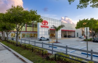 AutoNation Toyota Weston