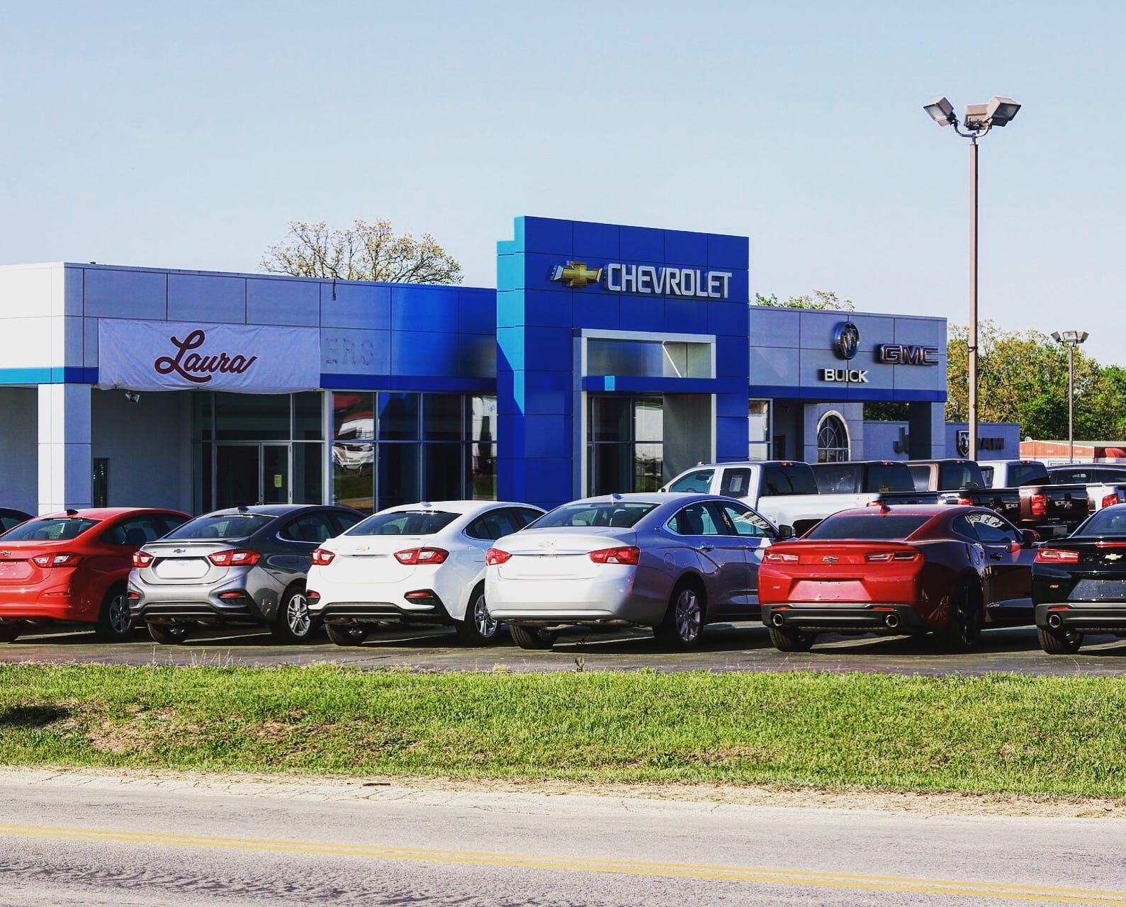 Laura Chevrolet Buick GMC of Sullivan