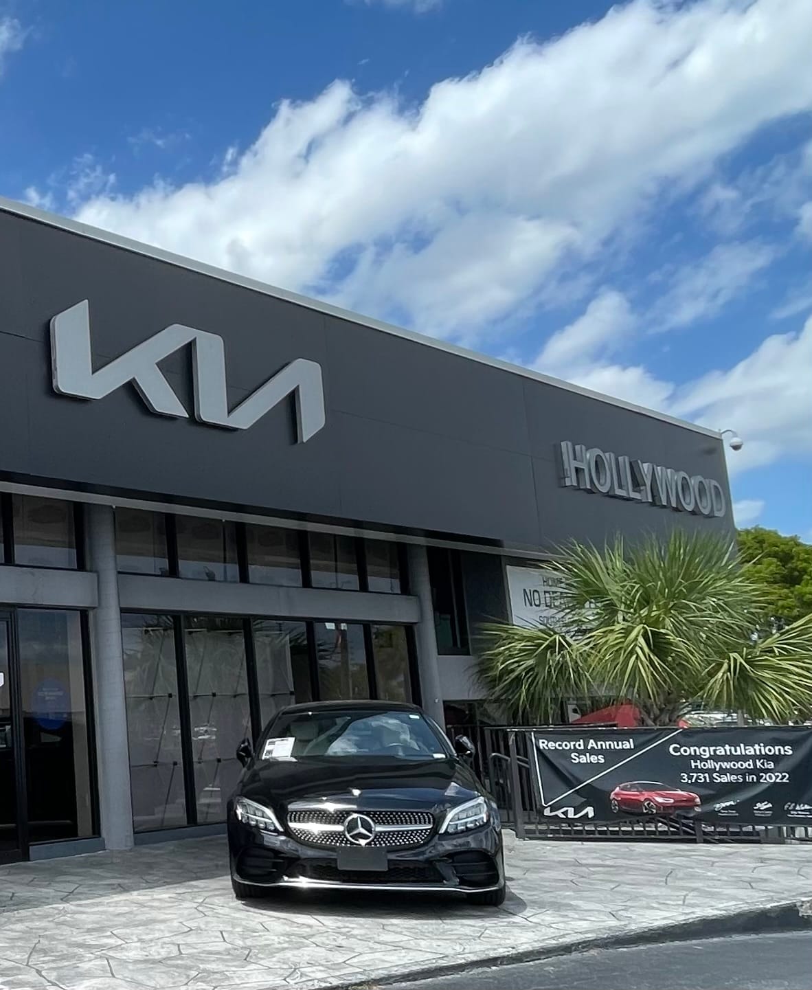 Hollywood Kia