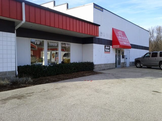 Lakeside Automotive Group LLC
