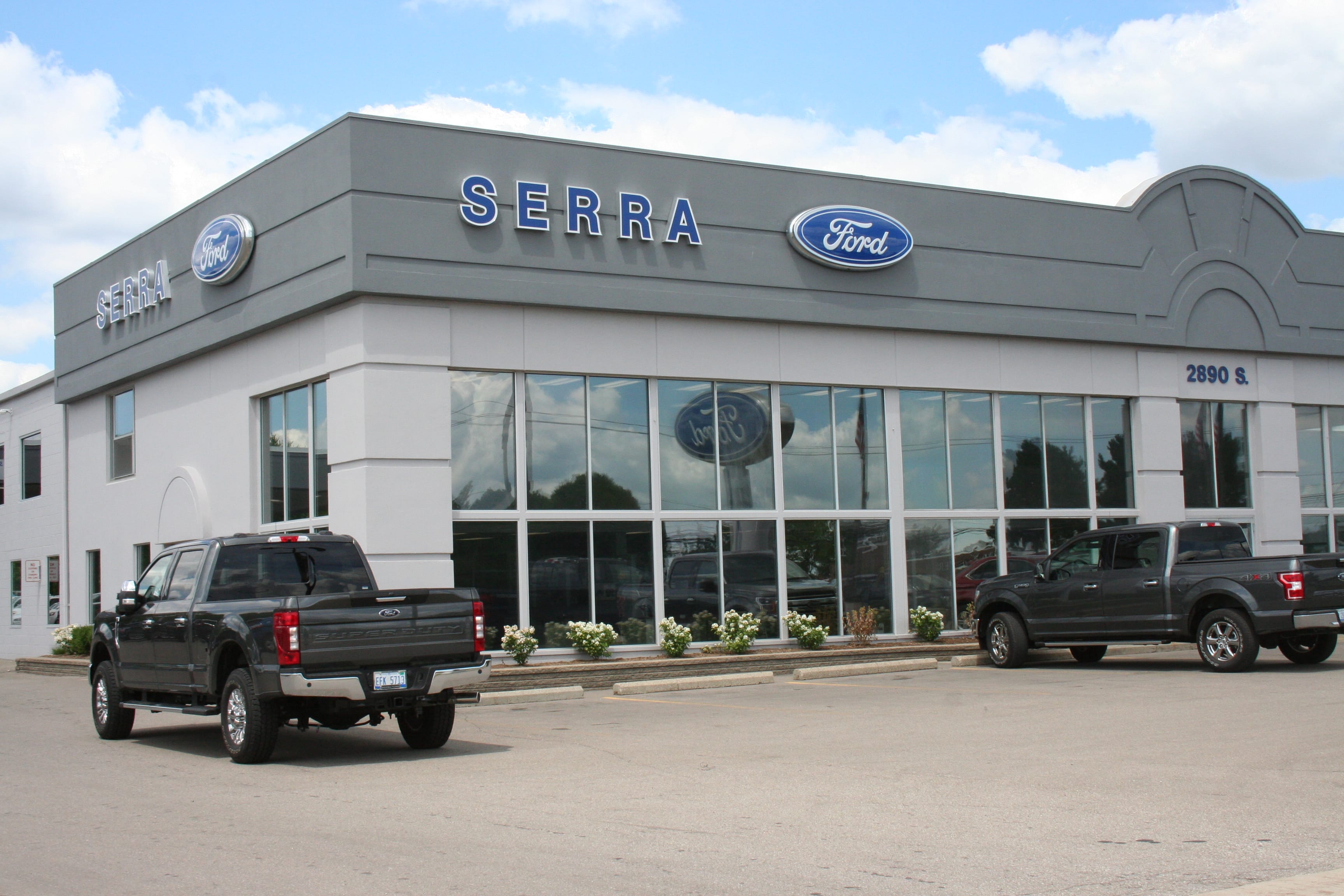 Serra Ford Rochester Hills
