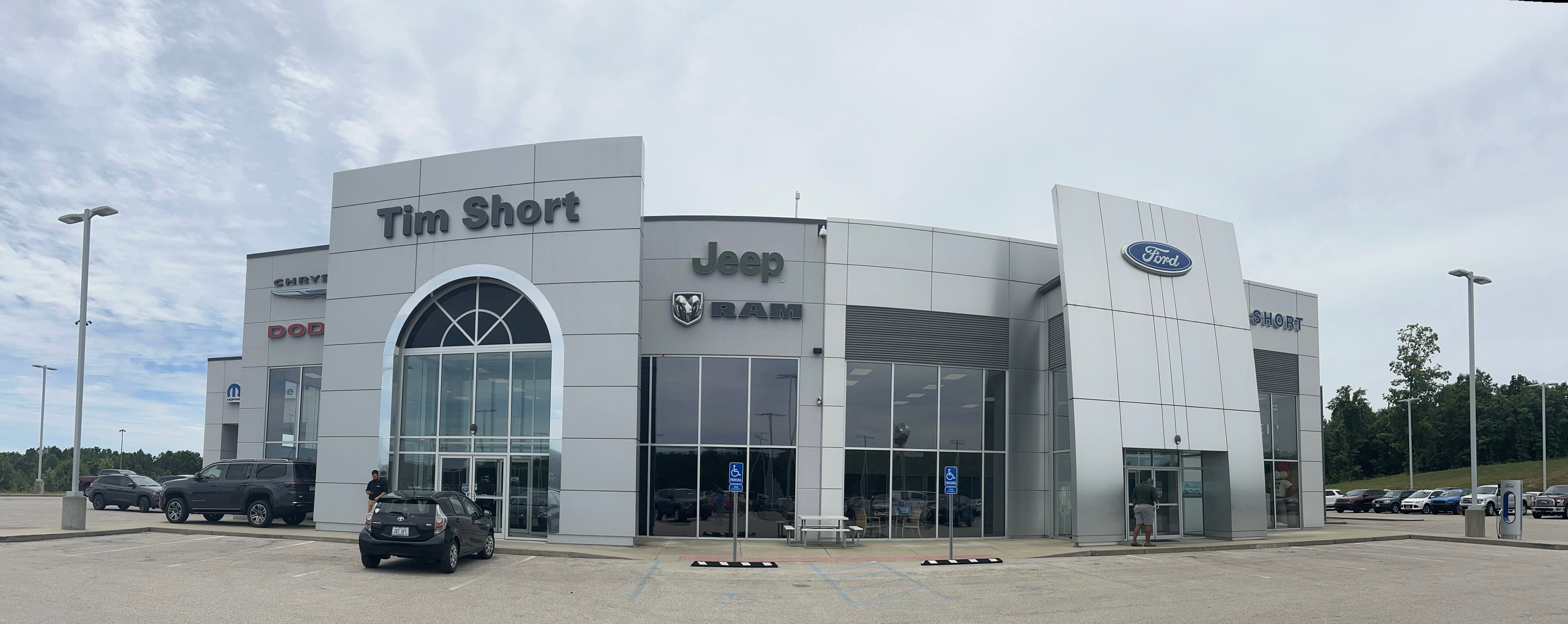 Tim Short Chrysler Dodge Jeep RAM Ford of Morehead