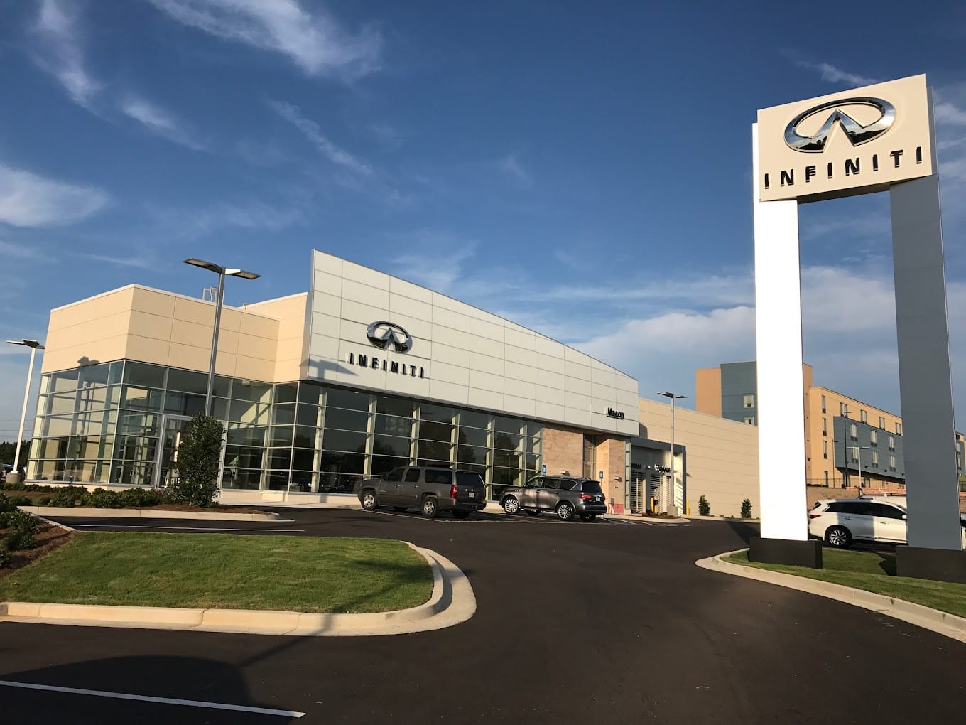 Grand Infiniti of Macon