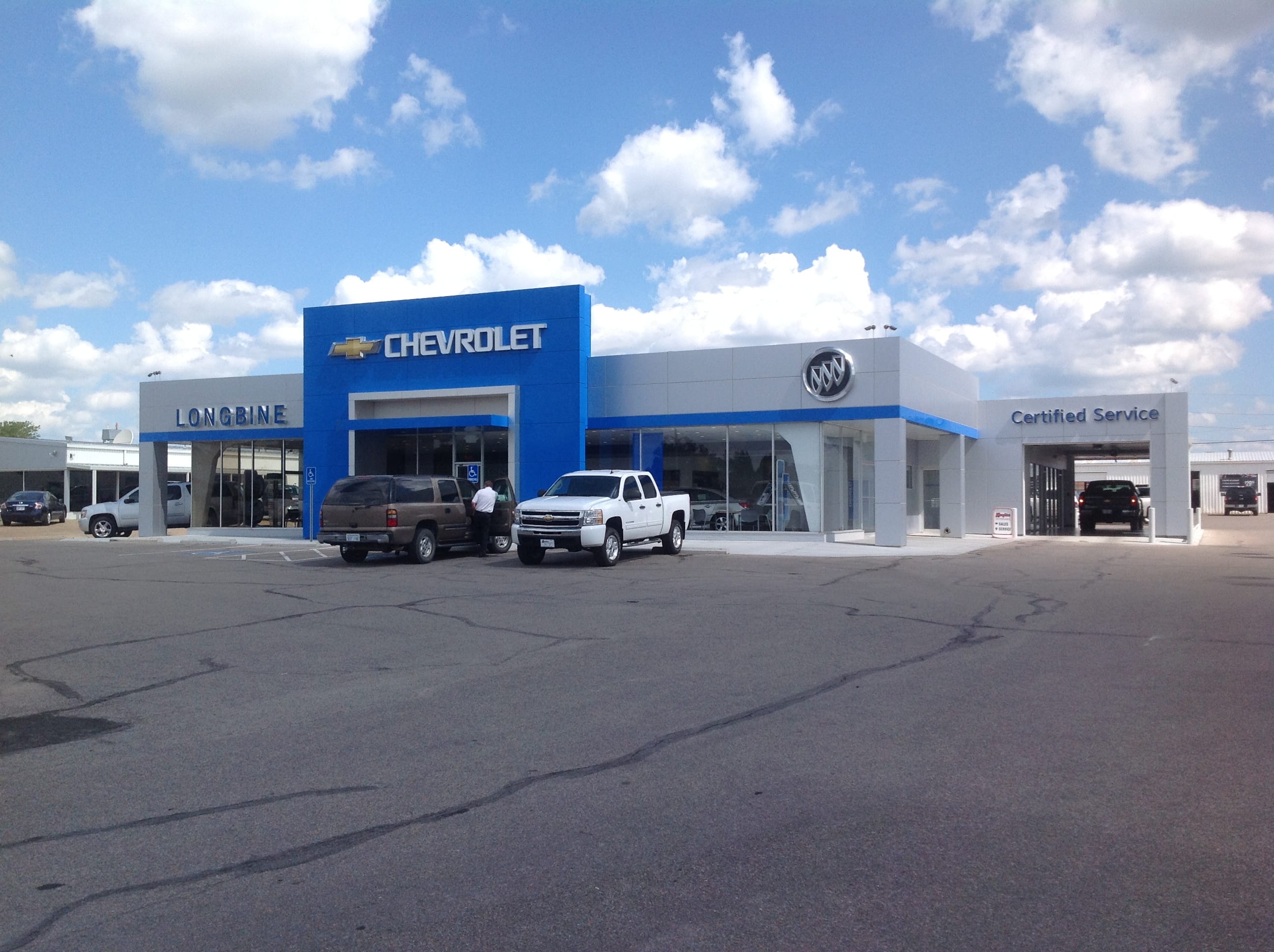 Longbine Autoplaza