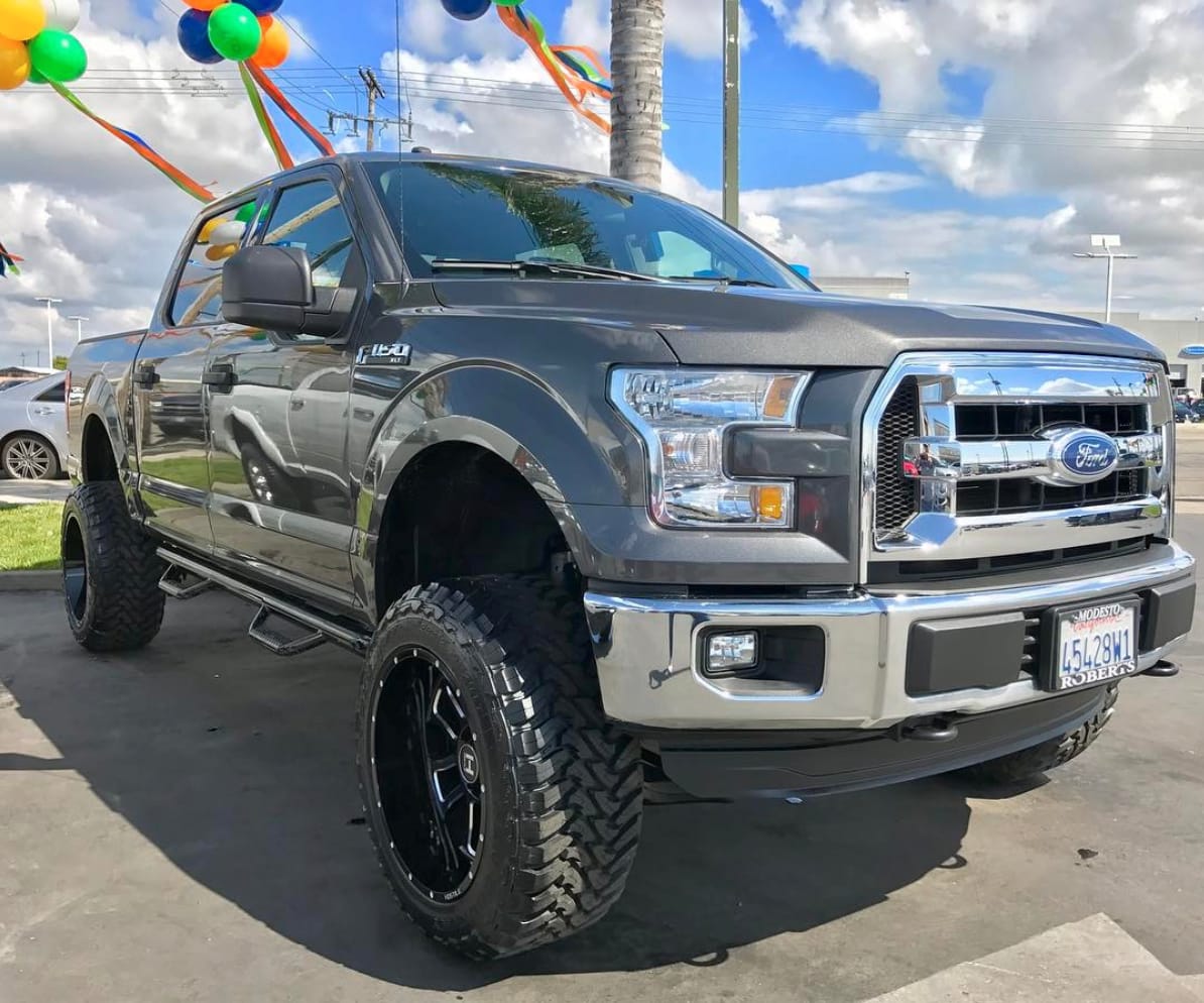 Roberts Auto Sales