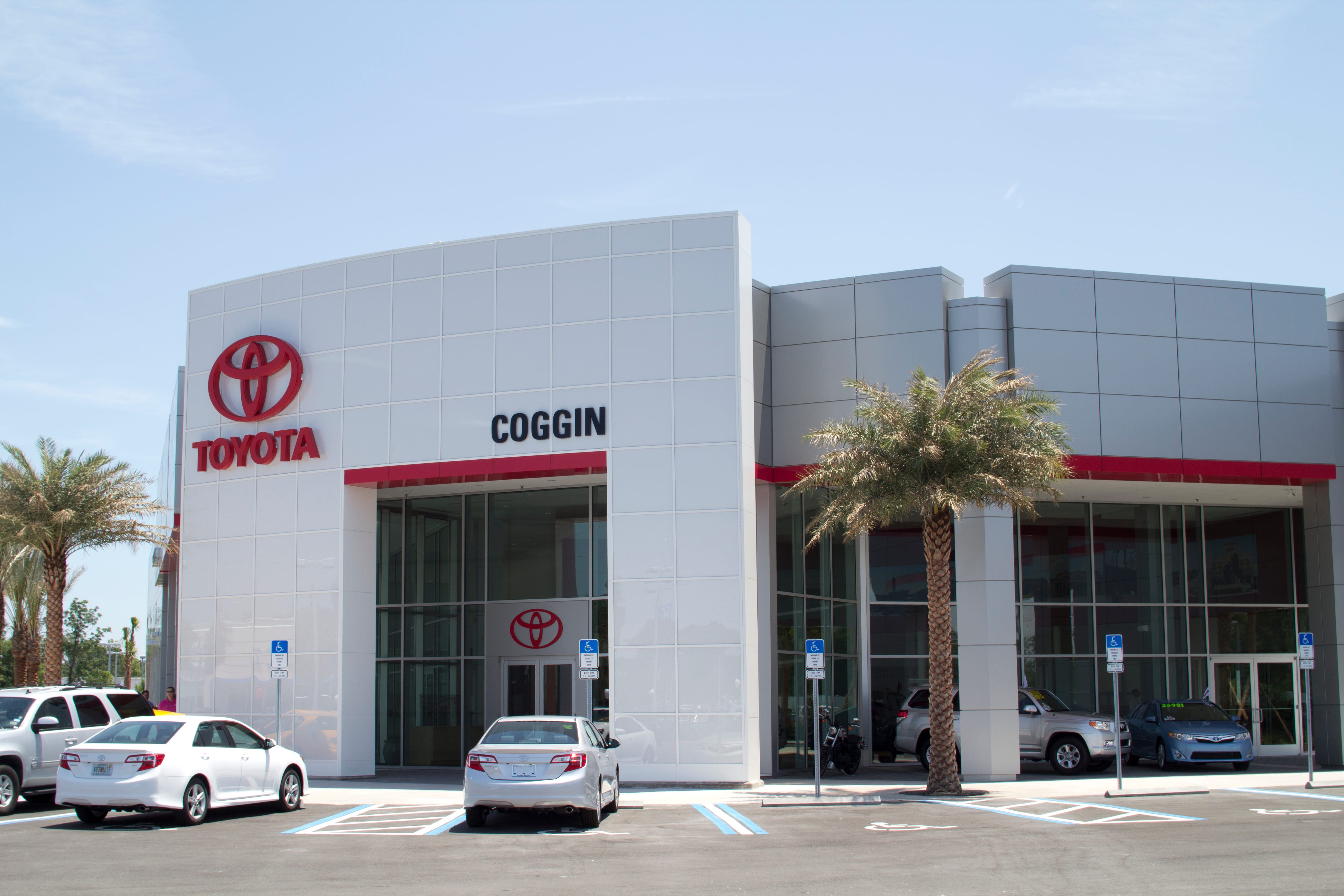 Coggin Toyota at the Avenues