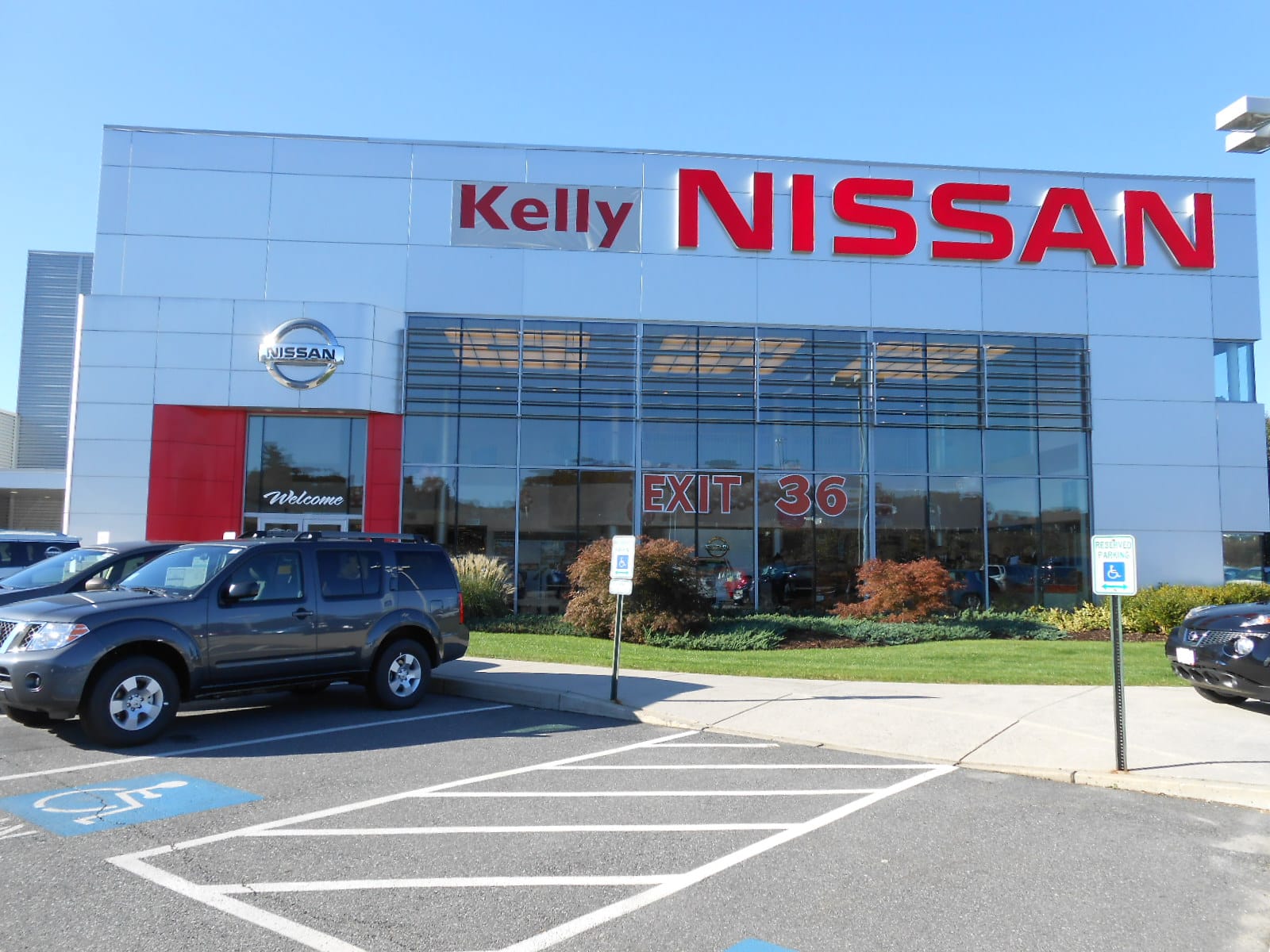 Kelly Nissan of Woburn