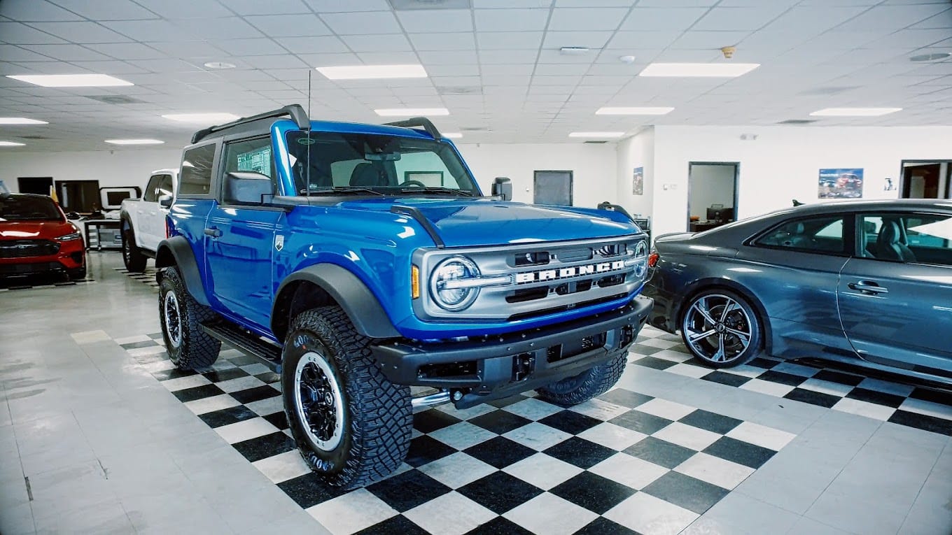 Hutchinson Ford of Forsyth