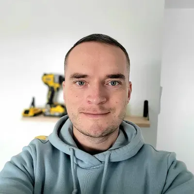 Dennis Pro.