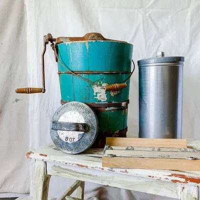 The Empty Bucket