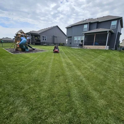 Hidden Ranch Lawn and Landscape