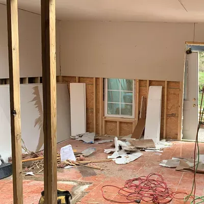 L J construcción LLC
