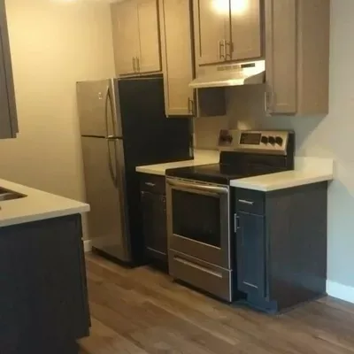 S & T Q'S Remodeling LLC