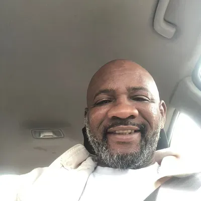 Stanley brother con