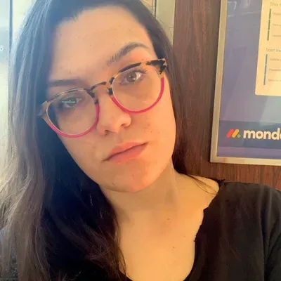Fernanda F.