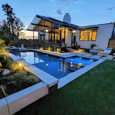 AGC BUILDERS GROUP