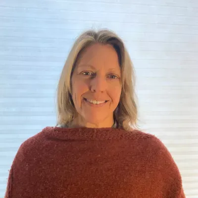 Jennifer Hall