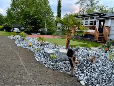 E n H landscape services