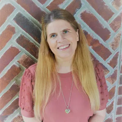 Tabitha Moreland REALTOR with Platinum Realty