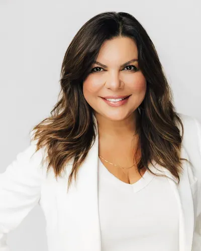 Vivian Peterson/Windermere Real Estate/Shoreline
