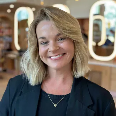 Amanda Bennett Hair
