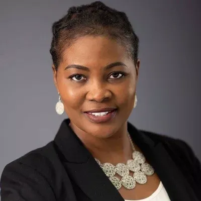 Bola Adeshina, Realtor