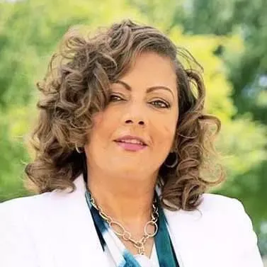 Karen Washington, Real Estate Agent