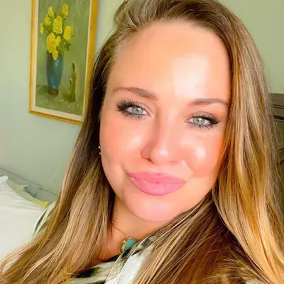 Shayna Davidov Hanson, Real Estate Consultant