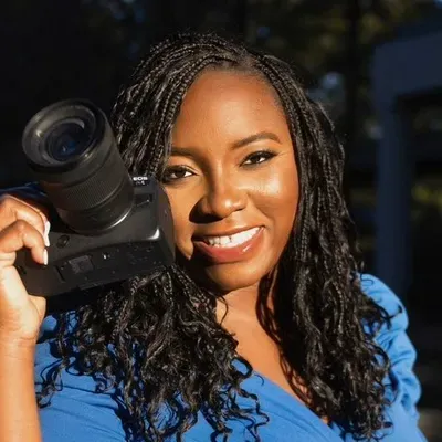 Piximuze Photography limited weekday avail