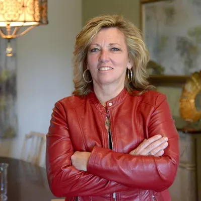 Decorating Den Interiors