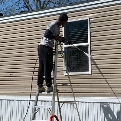 Advantage Pressure Wash & More