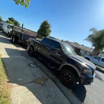 Leon’s Demolition & Junk hauling services
