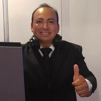 Charlie Wedding Dj/Photo Booth/Bilingual MC
