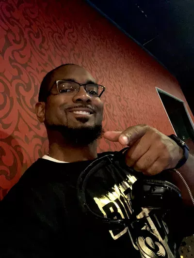 DJ TMIX ENTERTAINMENT LLC
