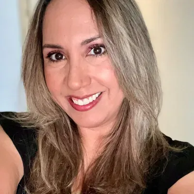 Noemi Hair and Makeup Artist