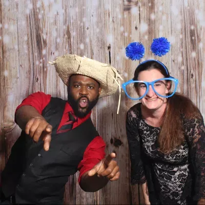 9 Photo 1 Booth