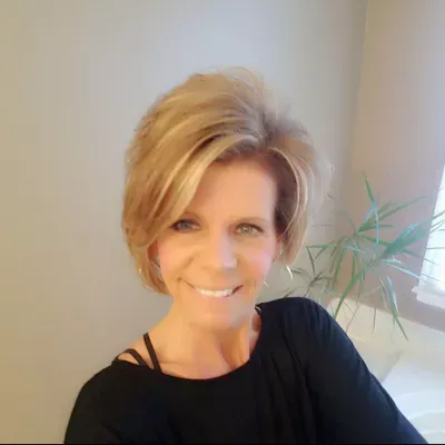 Saundra Martin
