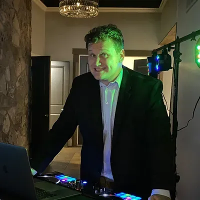 DJ Delluxe