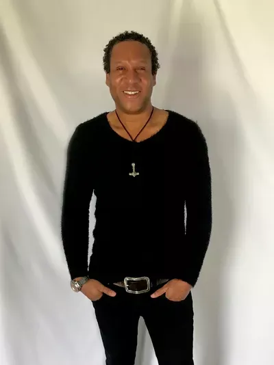 Monib Thomas  Relationship & Life  Coach