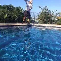 Fresh & Clear Pool Service