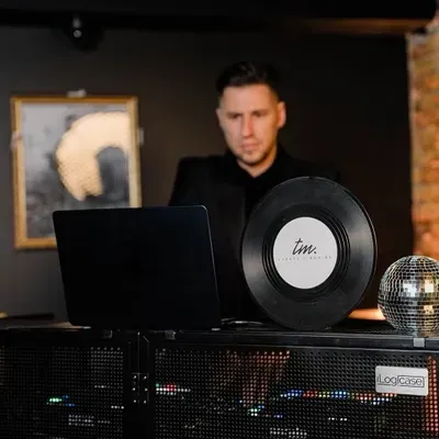 Tomas Muzik Events + Social