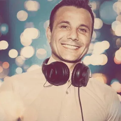 Los Angeles DJ hire by Andy Klein