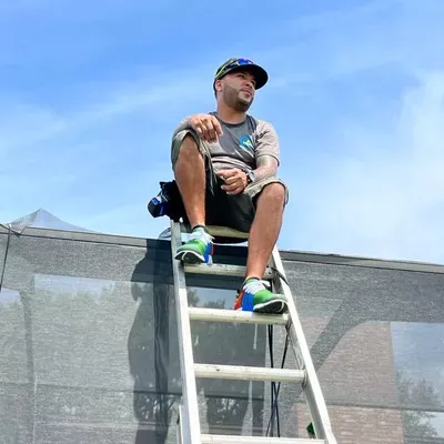 D BEST SCREENS & RESTORATIONS LLC