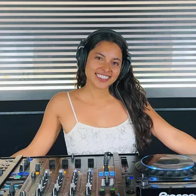 DJ Avera