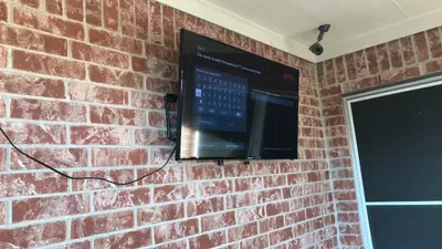 Smith’s Tv & media installation
