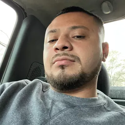 NAUN FLORES Inc